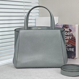 Valextra Women Pre-Loved Bag Very Good Condition